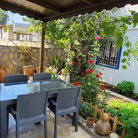 Alpi Lemon House- Quite, Close To The Sea And Holiday home *